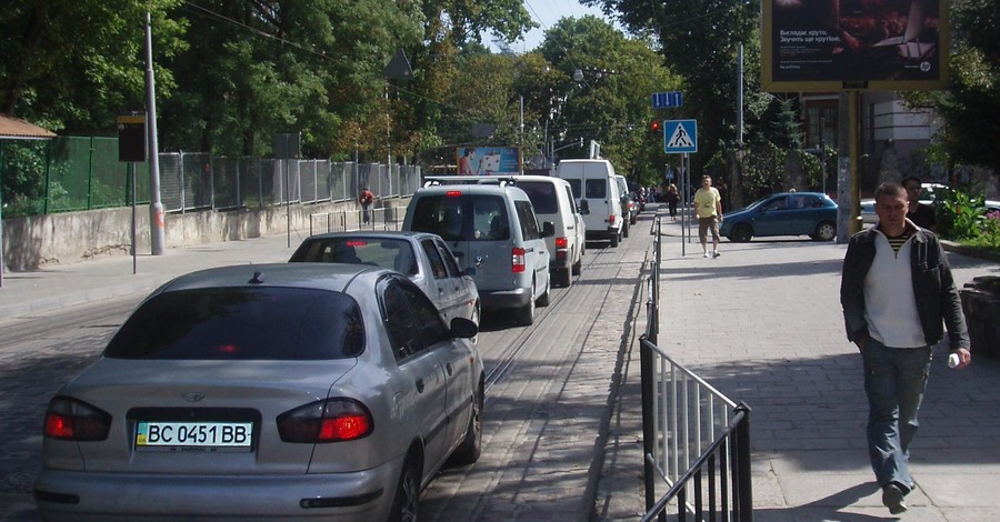 Во Львов вернулись пробки