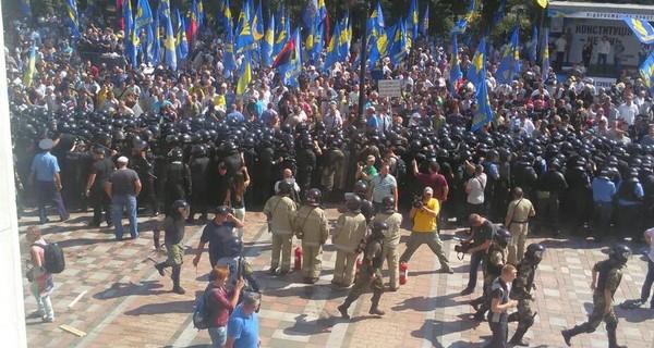 Под Радой задержан один митингующий