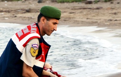 У Турции перевернулись две лодки с мигрантами: погибли 11 человек