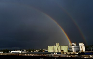 Над Киевом появилась двойная радуга