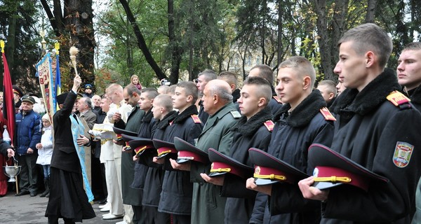 Во Львове 300 первокурсников военного лицея приняли присягу