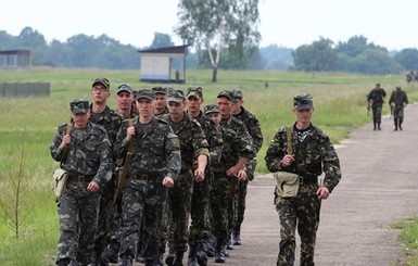 В армию зовут на полгода