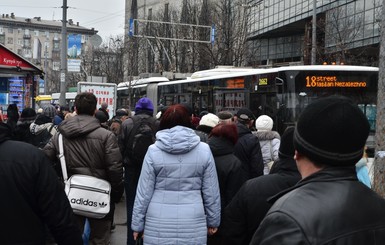 Дорогой наш президент, горожанам дай презент!