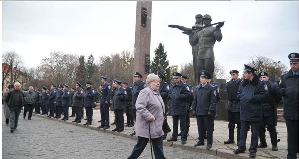 Декоммунизация по-львовски: улицу Петровского переименуют в честь… Петровского