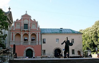 Львовян научат составлять родовое дерево до времен Адама и Евы 