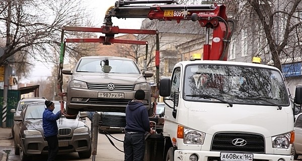 Кредитные авто разворовали на штрафстоянке