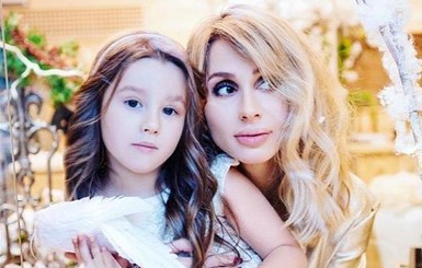 LOBODA поздравила украинцев с Рождеством и показала дочку