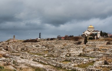 В Крыму демонтировали историческую плитку в Херсонесе без разрешения ЮНЕСКО