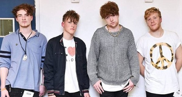 Музыканты группы Viola Beach погибли в аварии 