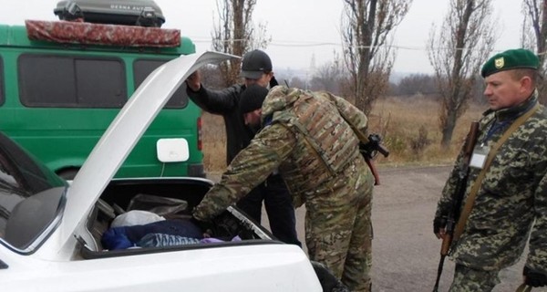 В пунктах пропуска на Донбассе начался пост-праздничный коллапс