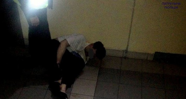 Во Львове душевнобольной брат взял в заложники психбольную сестру