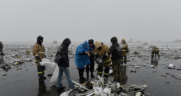 Крушение Боинга в Ростове: следователи начали расшифровывать 