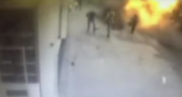 Появилось видео теракта в Стамбуле