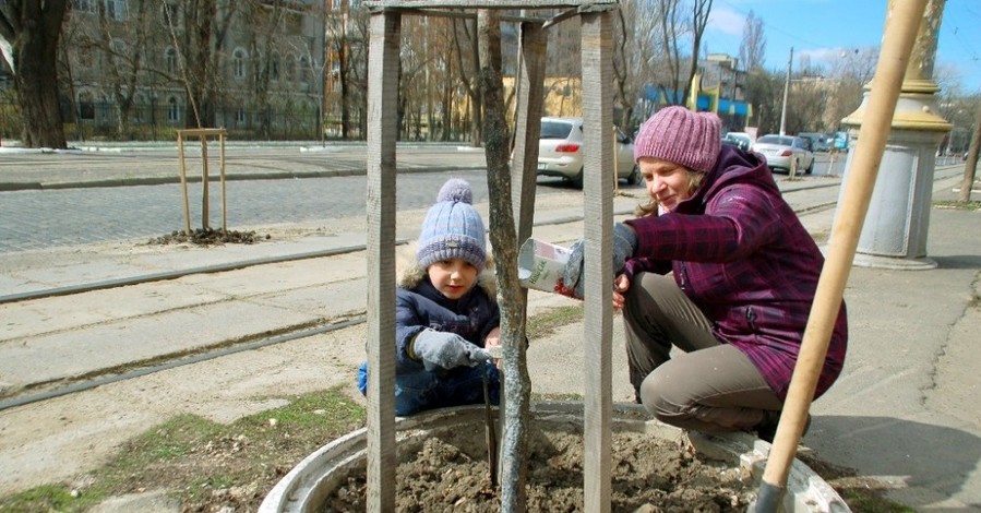 В Одессе провели субботник против расширения знаменитого бульвара