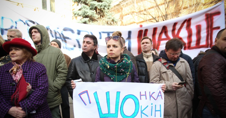 Живем в режиме: от митинга до митинга