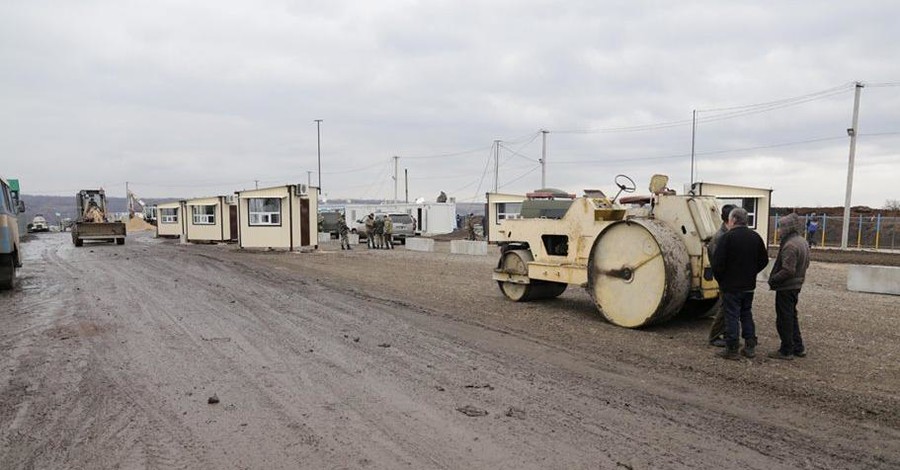 В Луганской области открылся первый автомобильный пункт пропуска