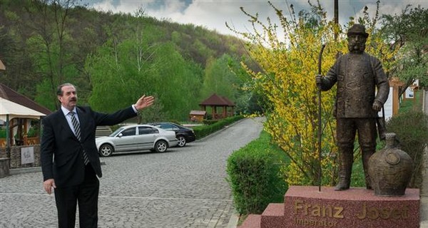 В Закарпатье установили памятник австро-венгерскому императору