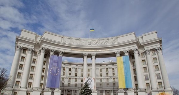 Украина выразила протест Германии из-за визита немецких политиков в Крым