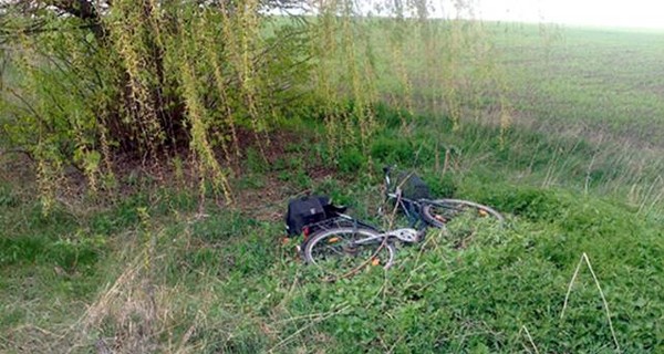 В Хмельницкой области грабители украли у почтальона сумку с пенсиями 