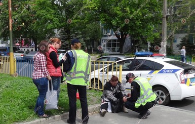 В Днепропетровске посетительницу банка ограбили, накачав снотворным