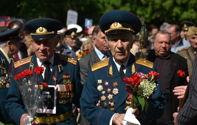 В Киеве марширует “Бессмертный полк”