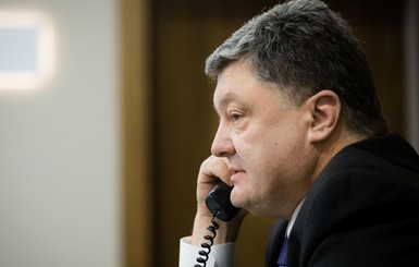 Порошенко лично позвонил военным, чтоб поблагодарить за подбитый БМП