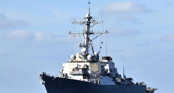 Ракетный эсминец США вошел в Черное море