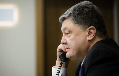 Порошенко попросил Олланда помочь с визами для футбольных фанатов