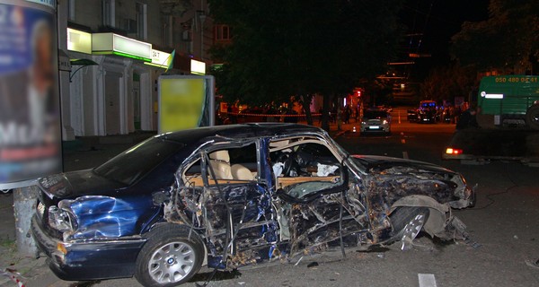 В центре Днепра девушка на БМВ убила человека на остановке