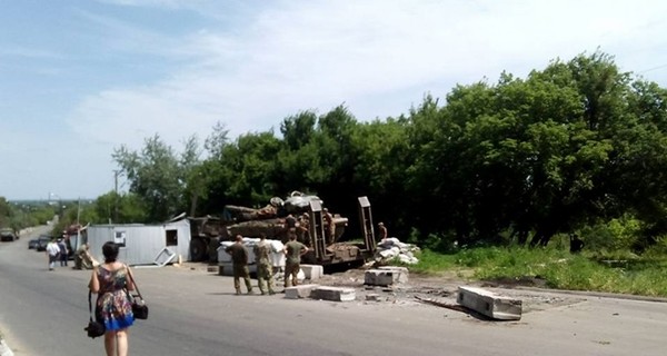 При аварии тягача с танком погиб боец полка 