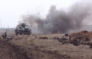 Волонтер: в Луганской области подорвался БМП с военными