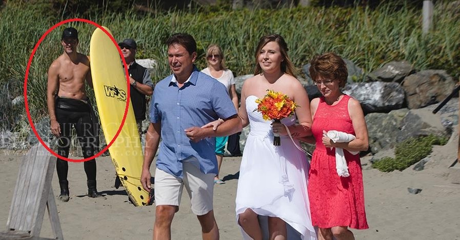 Полуголый премьер Канады испортил свадебное фото