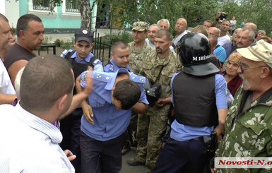 Тело убитого полицейскими мужчины из Кривого озера отвезут на новую экспертизу в Умань