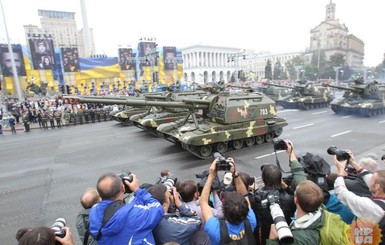 Парад на День Независимости вызвал перепалки в соцсетях