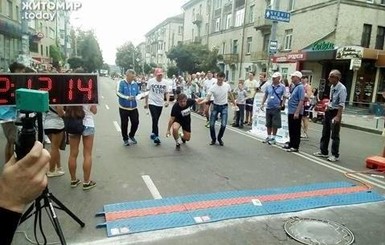 Во время забега в Житомире мэру стало плохо