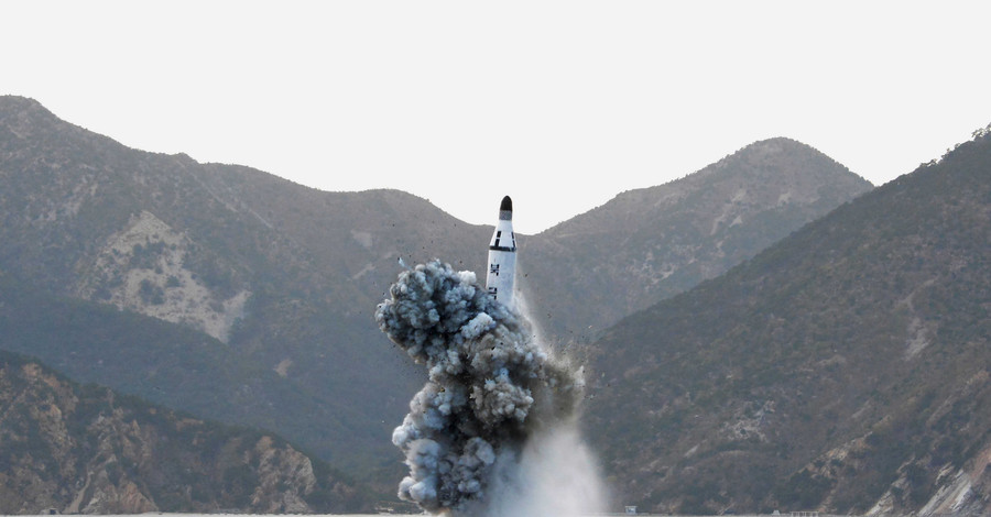 СМИ: КНДР запустила ракеты после встречи Южной Кореи и Китая на G20