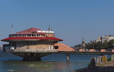 В Днепре патрульные обманом спасли беременную