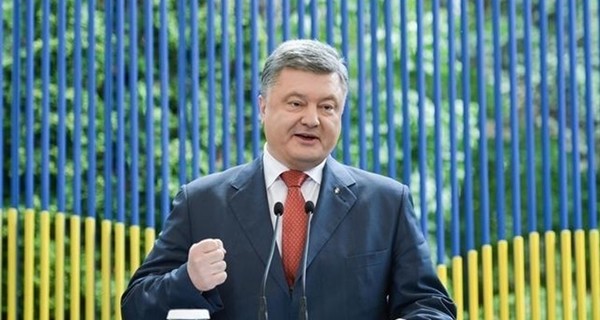 Порошенко в интервью CNN пожелал Путину стать сильным лидером