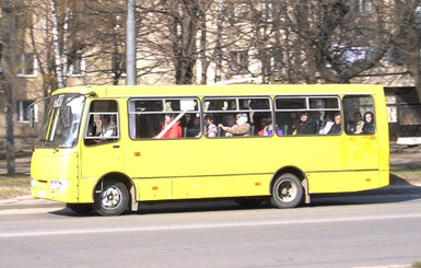 В Одессе мужчина обстрелял маршрутку с пассажирами 