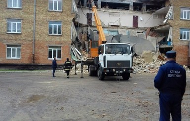 Причиной обрушения васильковской школы мог стать ливневый сток 