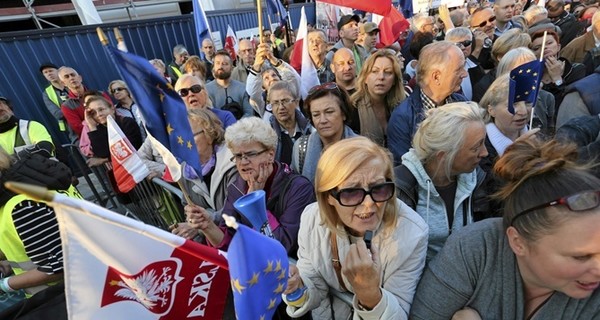 В Польше снова митингуют против запрета абортов