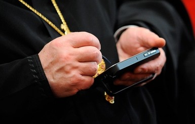 Запорожских священников обязали брать благословение на посты в соцсетях