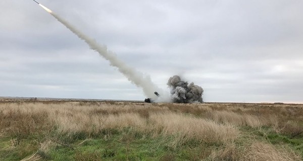 В небо над Черным морем взмывают зенитные ракеты