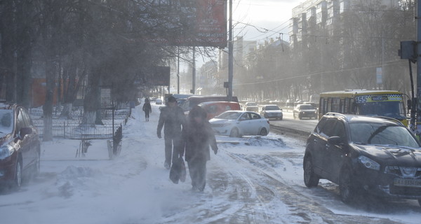 Снегопады привели к отмене авиарейсов в России и Японии