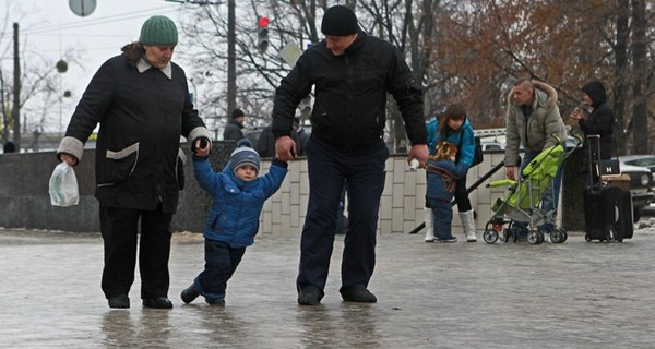 В Киеве сильнейший гололед: 7 важных правил, как не получить травму