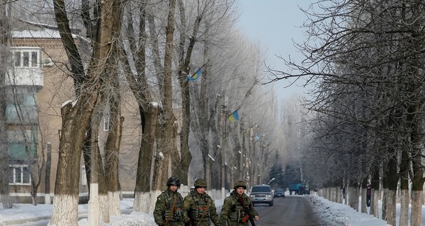 Кому нужно военное положение в Украине