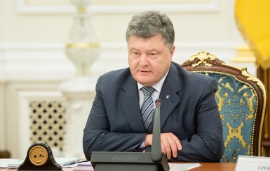 Порошенко заявил, что не может к каждому автору приставить сбушника 