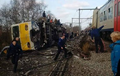 В Бельгии сошел с рельсов пассажирский поезд