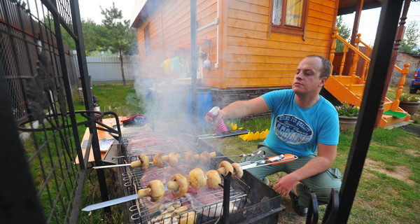 Рецепты для майских пикников: готовим на мангале без мяса