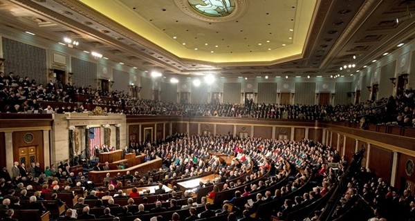 В Конгрессе США намекнули, что в 2018-м Украина также получит денежную помощь 